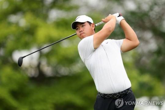 티샷 날리는 김주형 / 사진=연합뉴스
