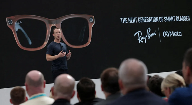 메타가 레이벤과 함께 내놓은 스마트글라스.