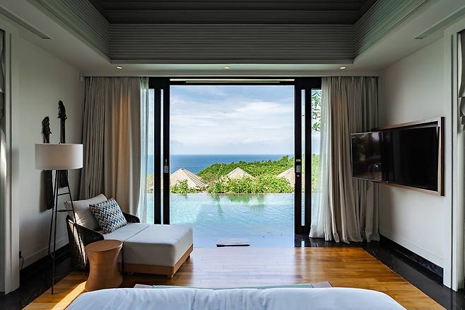 울루와뚜 바다 전망의 파샬 오션 풀빌라. 사진제공|윤더로드