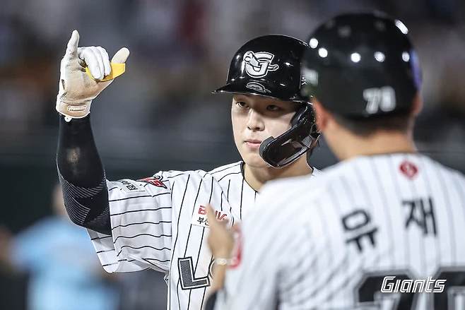 롯데 자이언츠 내야수 한태양이 25일 부산 사직야구장에서 열린 2025 신한 SOL Bank KBO리그 KIA 타이거즈와의 팀 간 10차전에서 4타수 3안타 3타점을 기록, 팀 3연승을 이끌었다. 사진 롯데 자이언츠