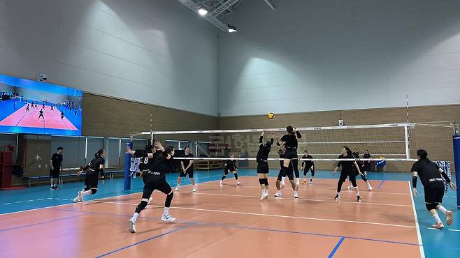 훈련하는 IBK기업은행 선수들 [IBK기업은행 배구단 제공. 재판매 및 DB 금지]