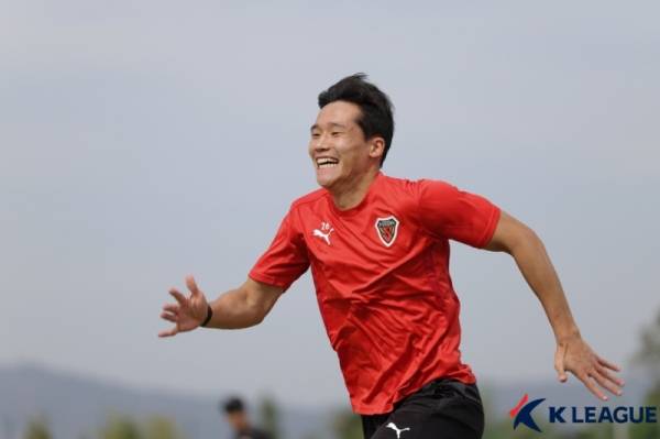 Pohang Steelers defender Lee Tae -seok. Photo = Korean Professional Football Federation Provided