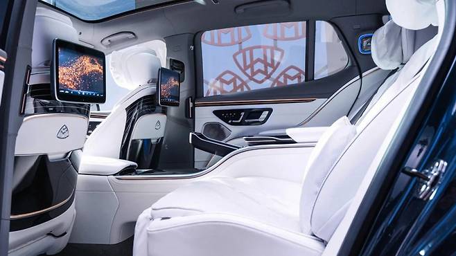 메르세데스 마이바흐 EQS SUV 실내