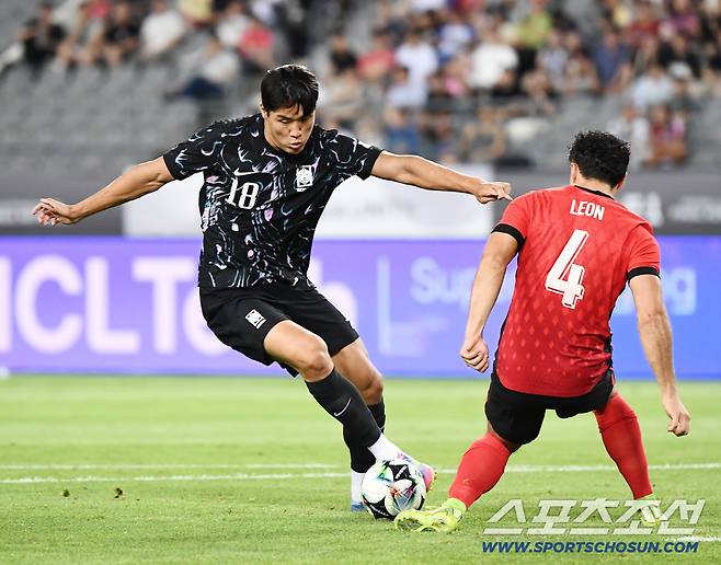 11일 오후 경기도 용인미르스타디움에서 열린 E-1 챔피언십(동아시안컵) 한국과 홍콩의 경기. 이호재가 공격하고 있다. 용인=정재근 기자 cjg@sportschosun.com/2025.7.11/