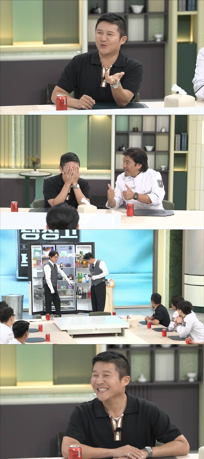 개그맨 조세호가 8년 만에 '냉장고를 부탁해'(냉부해)에 새신랑이 되어 돌아왔다. 그는 하객 900명의 성대한 결혼식 비하인드와 함께 '신혼 청문회'에서 MC들의 날카로운 질문에 진땀을 흘리는 모습을 보였다.