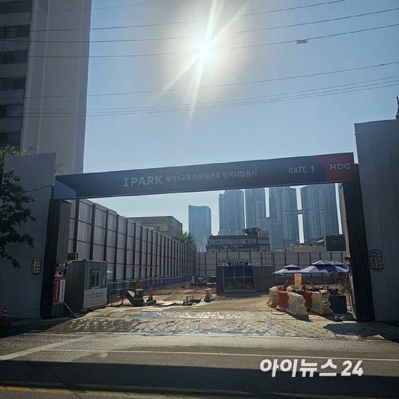 '제기동역 아이파크' 공사 현장. 2025.07.25 [사진=이효정 기자 ]