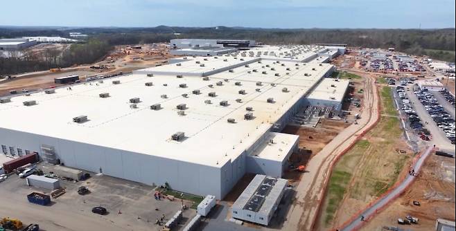 미국 조지아주에 위치한 한화솔루션 큐셀부문(한화큐셀) 카터스빌 공장 전경. 한화큐셀 제공&nbsp;