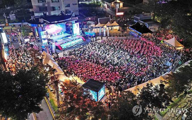'태백 한강·낙동강 발원지축제' 화려한 개막식 [태백시 제공.재판매 및 DB 금지]