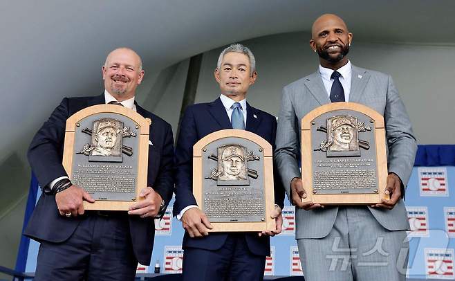 MLB 명예의 전당에 헌액된 와그너(왼쪽)와 이치로(가운데), 사바시아.ⓒ AFP=뉴스1