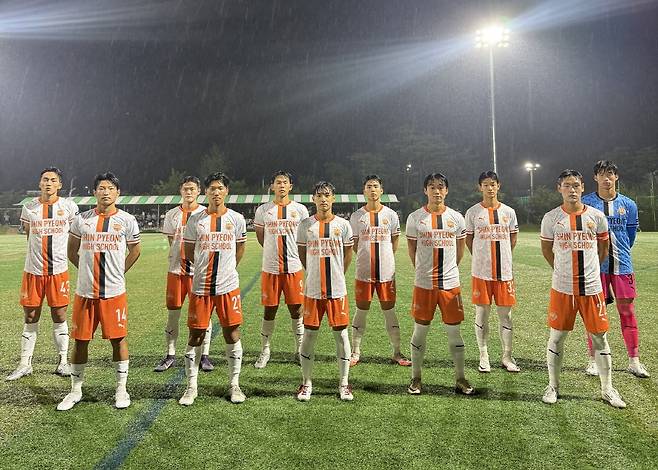 27일 열린 대통령금배 결승전에서 우승을 차지한 충남 신평고 축구부. 사진제공=푸마 코리아