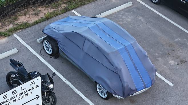 사진 : 테슬라 모델 Q 테스트카 (출처=X/@JoeTegtmeyer)