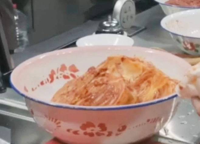 이판펑션에 등장하는 ‘김치’ 장면./서경덕 교수팀 제공