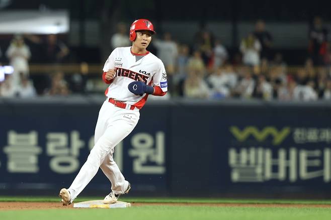 ▲ NC와 3:3 트레이드 된 내야수 홍종표 [KIA 타이거즈]