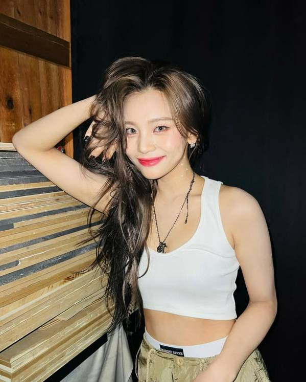 Singer Umji of girl group Viviz [SCREEN CAPTURE]