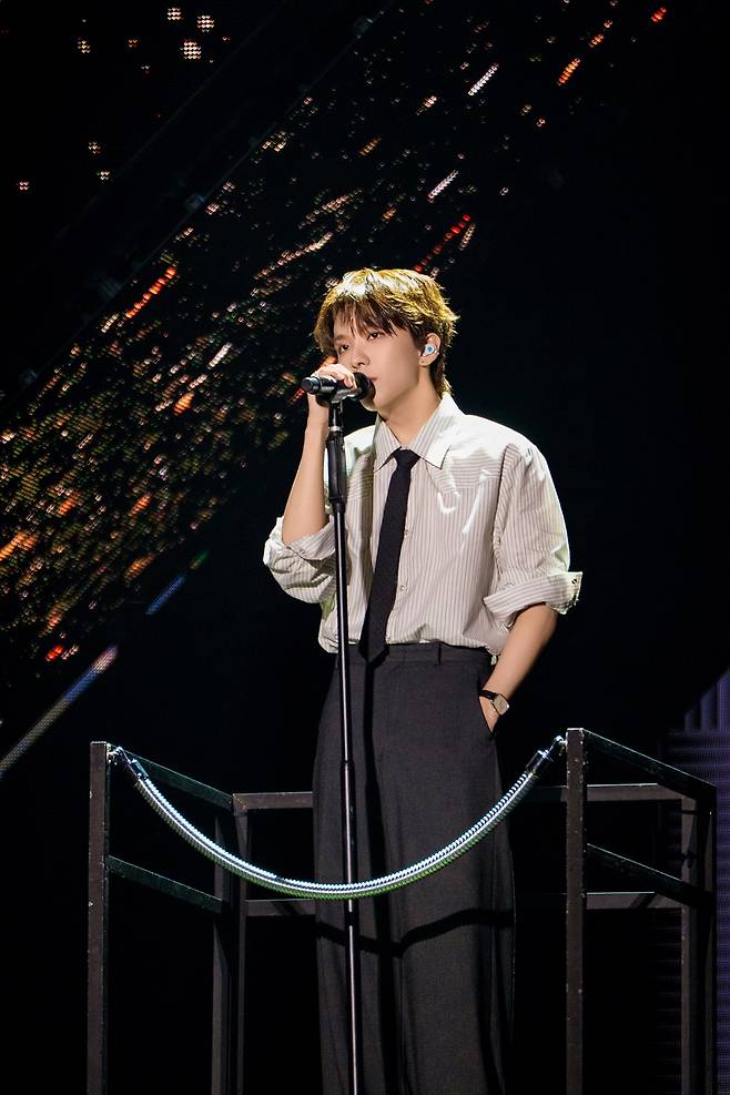 Singer Woonhak of boy band BoyNextDoor during the band's “Knock On Vol.1” Seoul finale concerts, held from July 25 to 27 [KOZ ENTERTAINMENT]