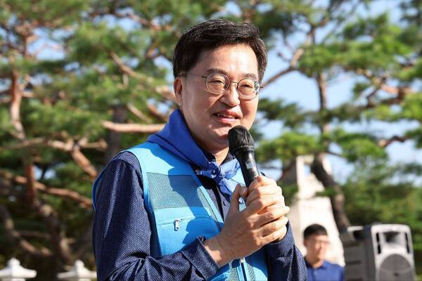 김동연 경기도지사가 28일 파주 임진각에서 열린 ‘2025 광복 80주년 맞이 경기둘레길 통일걷기’ 출정식에서 발언하고 있다. 경기도 제공