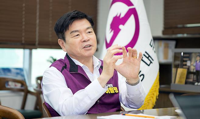 이필형 동대문구청장이 최근 세계일보와 인터뷰에서 도시의 경쟁력은 ‘사람을 위한 연결’에서 나온다고 강조하고 있다. 동대문구 제공