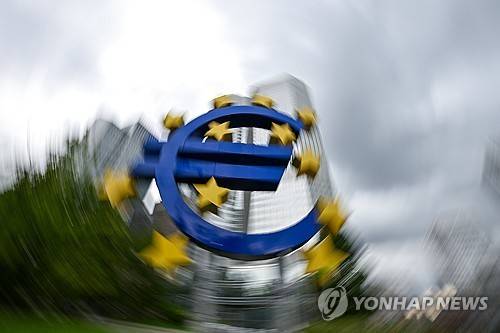 유로 조형물 [EPA 연합뉴스 자료사진. 재판매 및 DB 금지]