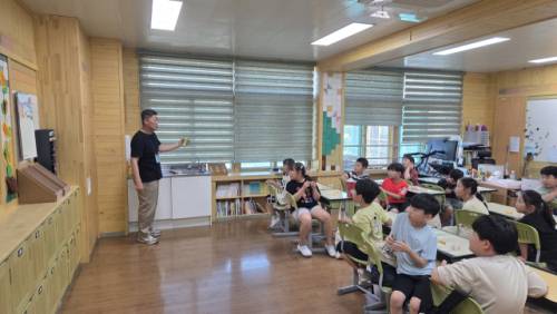 삼척교육지원청(교육장:홍명표)은 29일 진주초등학교에서 ‘2025 학부모와 함께하는 영재교육 체험프로그램’을 운영했다.