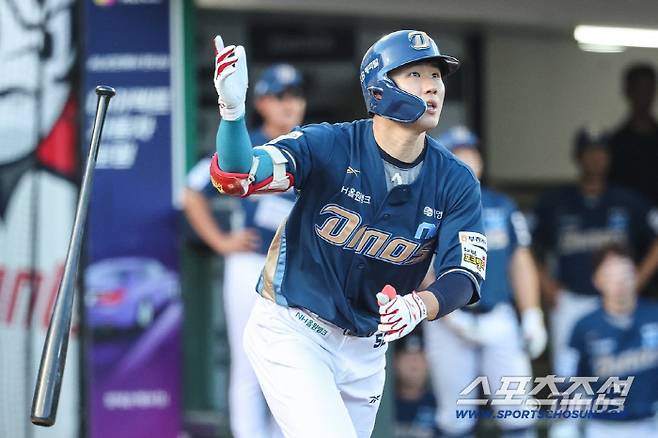 NC 다이노스 최원준이 29일 롯데 자이언츠전서 타격하고 있다. 사진제공=NC 다이노스