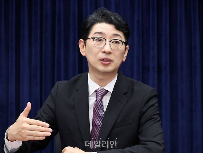 국민의힘 당대표 출마를 선언한 주진우 의원이 28일 오후 의원회관에서 데일리안과 인터뷰를 하고 있다. ⓒ데일리안 홍금표 기자