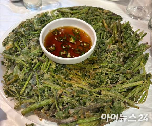미나리는 다양한 건강 효능을 가지고 있다. 사진은 미나리전. [사진=설래온 기자]