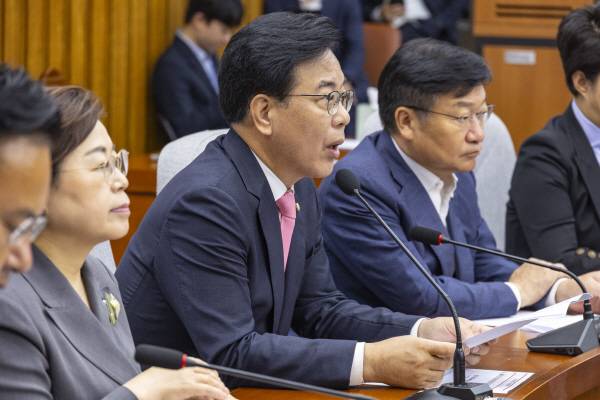 국민의힘 송언석 비상대책위원장 겸 원내대표가 29일 국회에서 열린 원내대책회의에서 발언하고 있다. 2025.7.29 연합뉴스