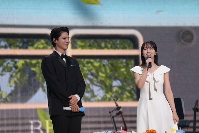 더블랙레이블 제공