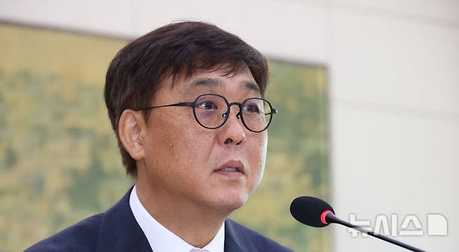 [서울=뉴시스] 김금보 기자 = 최휘영 문화체육관광부 장관 후보자가 29일 서울 여의도 국회 문화체육관광위원회에서 열린 인사청문회에서 의원질의에 답하고 있다. 2025.07.29. kgb@newsis.com