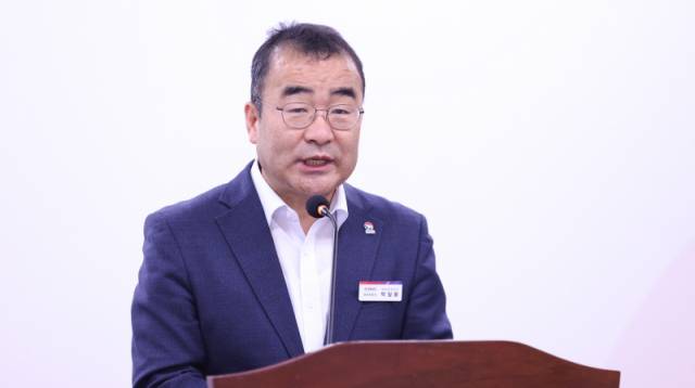 ▲박일동 경남도 문화체육국장이 경남도청 프레스센터에서 기자회견을 하고 있다. ⓒ프레시안(조민규)
