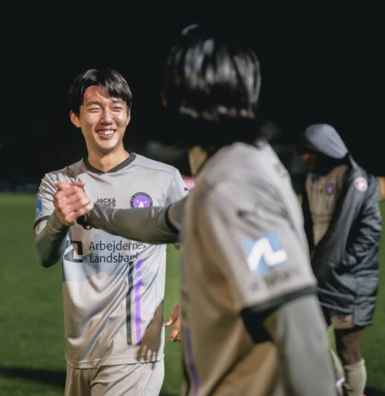 이한범(왼쪽)과 조규성. /사진=미트윌란 공식 SNS