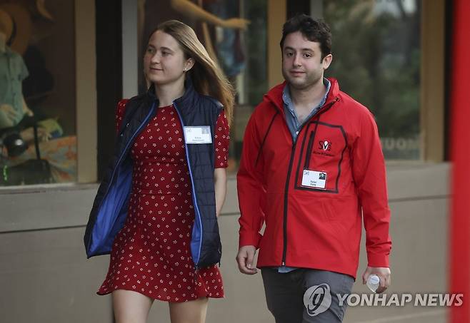 피그마 공동 창업자 겸 CEO 딜런 필드(오른쪽) [AFP 연합뉴스 자료사진. 재판매 및 DB 금지]