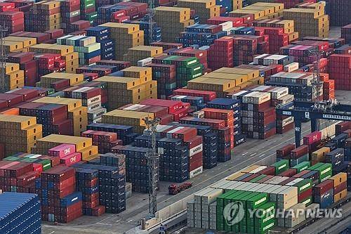 중국 난진항의 컨테이너 [AFP 연합뉴스 자료사진. 재판매 및 DB 금지]