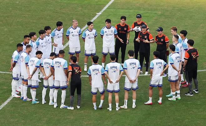 Team K -League Squadron and Coaching Staff