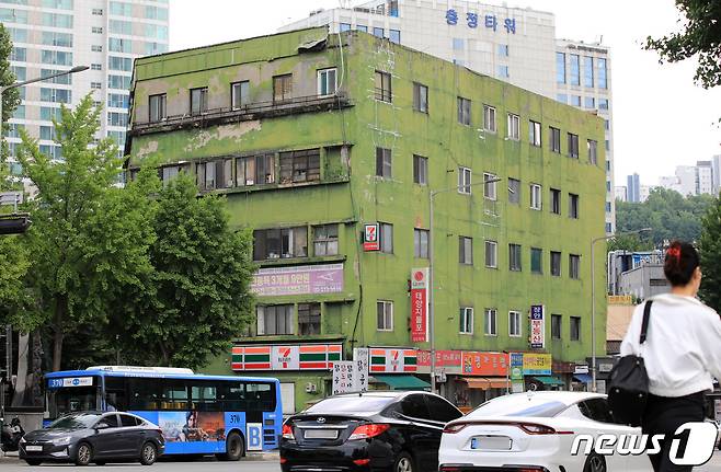 일제강점기인 1937년 준공돼 현존하는 가장 오래된 아파트인 서울 서대문구 '충정아파트' 2022.6.16/뉴스1 ⓒ News1 구윤성 기자