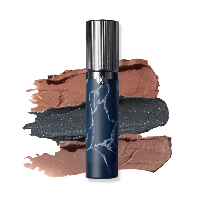 중국풍 일러스트와 정교하게 디자인된 패키징이 어우러져 ‘대륙미’를 제대로 느낄 수 있는 걸컬트의 매트 립 스테인과 블러셔.