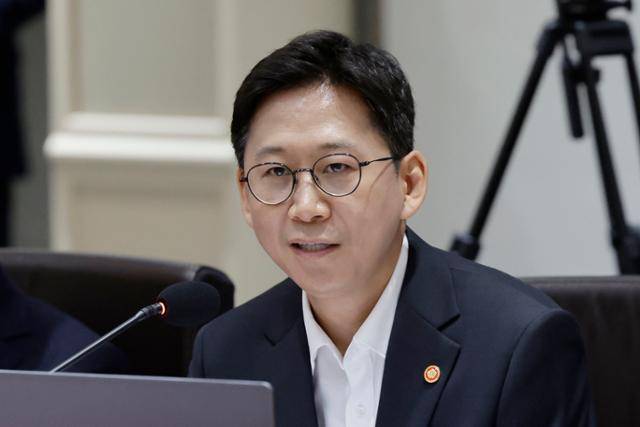 배경훈 과학기술정보통신부 장관이 22일 서울 용산 대통령실 청사에서 열린 국무회의에서 인사말을 하고 있다. 뉴시스