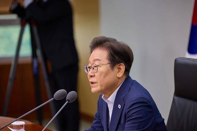 이재명 대통령이 30일 서울 용산 대통령실 청사에서 열린 비상경제점검 태스크포스(TF) 3차 회의에서 발언을 하고 있다. 뉴스1