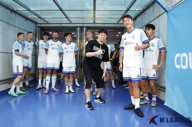 팀 K리그에 선발된 김영권(오른쪽 맨 앞). 사진=프로축구연맹