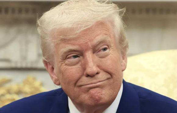 도널드 트럼프 대통령이 지난 4월 7일 워싱턴 백악관 집무실에서 베냐민 네타냐후 이스라엘 총리와 회담에 참석하고 있다. [사진= AP/연합뉴스]