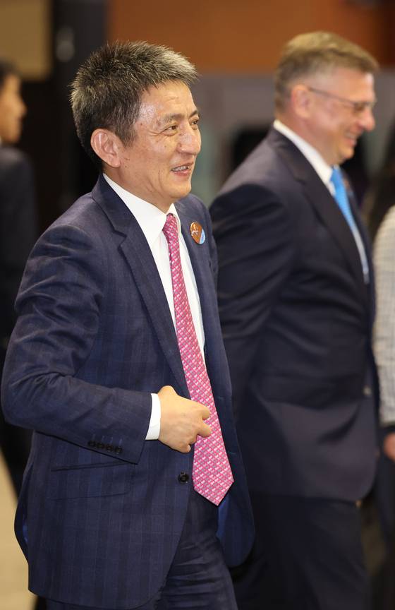 지난 5월 서귀포시 제주국제컨벤션센터에서 열린 APEC 2025 통상장관회의 개회식 직전 리청강 중국 상무부 국제무역담판대표 겸 부부장이 입장하고 있다. 연합뉴스