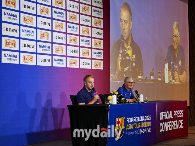 FC Barcelona Hanji Flick is talking at the press conference at the FC Barcelona 2025 Asia Tour Edition held at the Four Seasons Hotel in Gwanghwamun, Seoul on the afternoon of 30th.