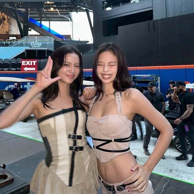 제니 소셜미디어