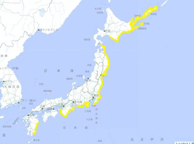 [서울=뉴시스]러시아 캄차카반도 동쪽 바다를 진원으로 하는 규모 8.0 지진이 30일 오전 8시 25분께 발생하면서 일본 열도 태평양 측 지역들에 지진해일(津波·쓰나미)주의보가 발령됐다. 사진은 일본 기상청이 발표한 것으로, 노란색으로 표시된 지역이 주의보가 발령된 곳이다. 사진은 일본 기상청 갈무리. <사진캡처=일본 기상청> *DB 및 재판매 금지.