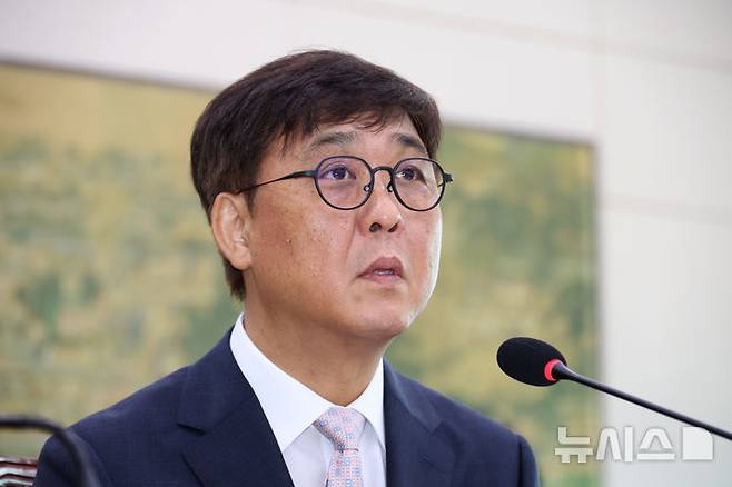 [서울=뉴시스] 김금보 기자 = 최휘영 문화체육관광부 장관 후보자가 29일 서울 여의도 국회 문화체육관광위원회에서 열린 인사청문회에서 의원질의에 답하고 있다. 2025.07.29. kgb@newsis.com