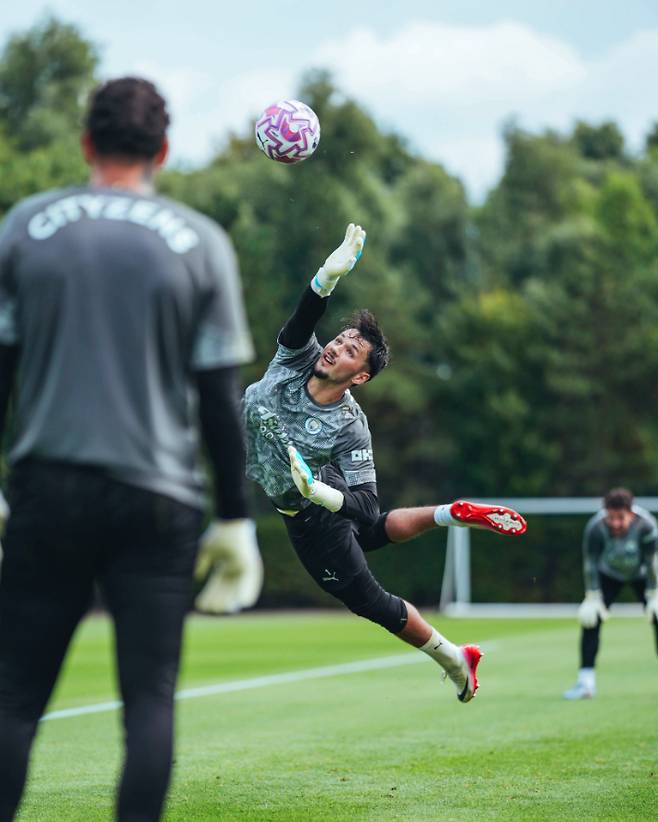 제임스 트래퍼드. 맨체스터 시티 X