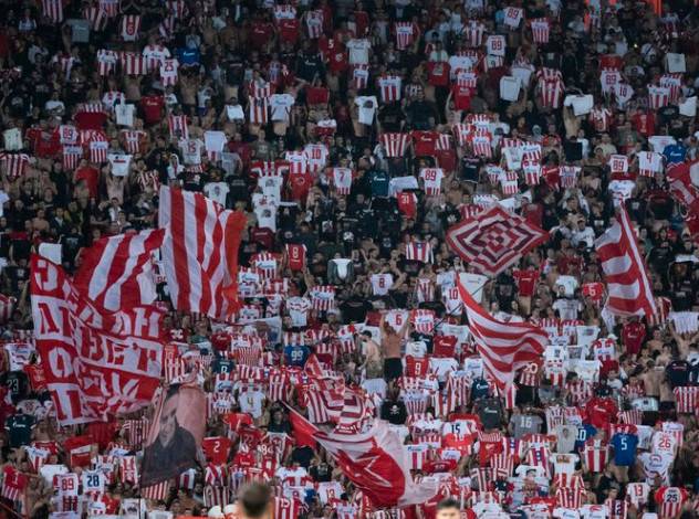 즈베즈다 팬들의 모습. /사진=즈베즈다 공식 SNS 갈무리