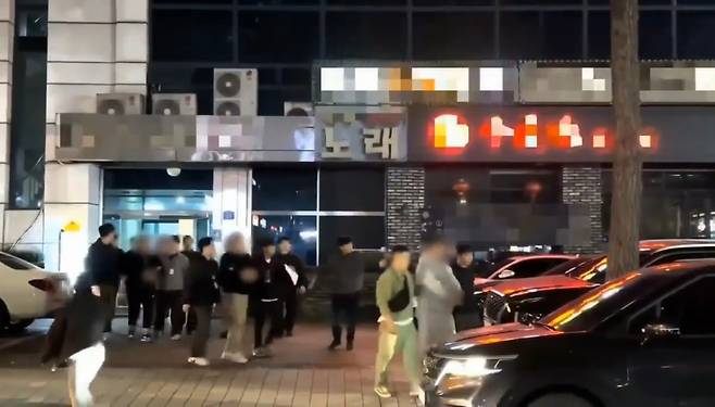 경찰에 검거되는 유흥업소 업주와 호객꾼들 [서울경찰청 제공. 재판매 및 DB 금지]