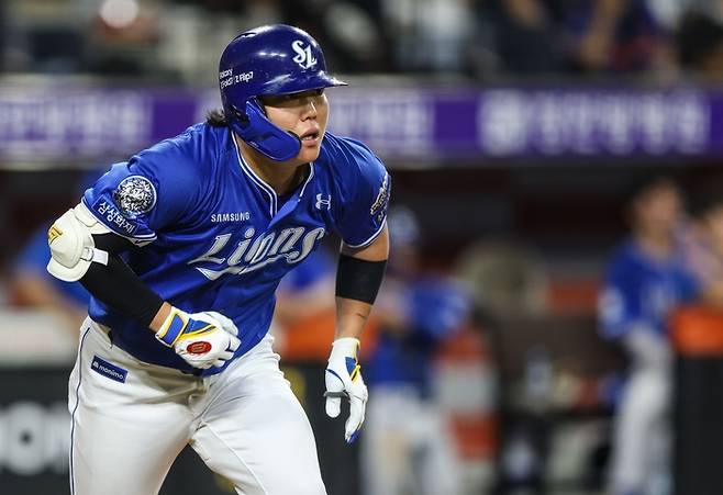 31일 오후 6시30분 대전 한화생명볼파크에서 열린 '2025 신한 SOL 뱅크 KBO리그' 삼성 라이온즈와 한화 이글스 경기에서  류지혁이 안타 후 질주 중이다. <삼성 라이온즈 제공>
