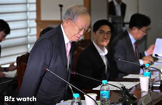 손경식 한국경영자총협회 회장이 31일 서울 마포구 경총회관에서 열린 노동조합법 개정 관련 긴급 기자회견에서 발언하고 있다./사진=이명근 기자 qwe123@